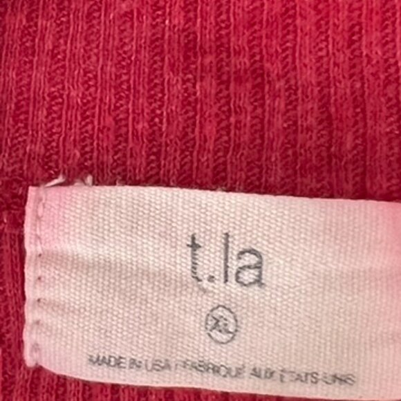 T. La Red Mock Turtleneck Tee Sz XL Half SLeeve - Picture 3 of 6